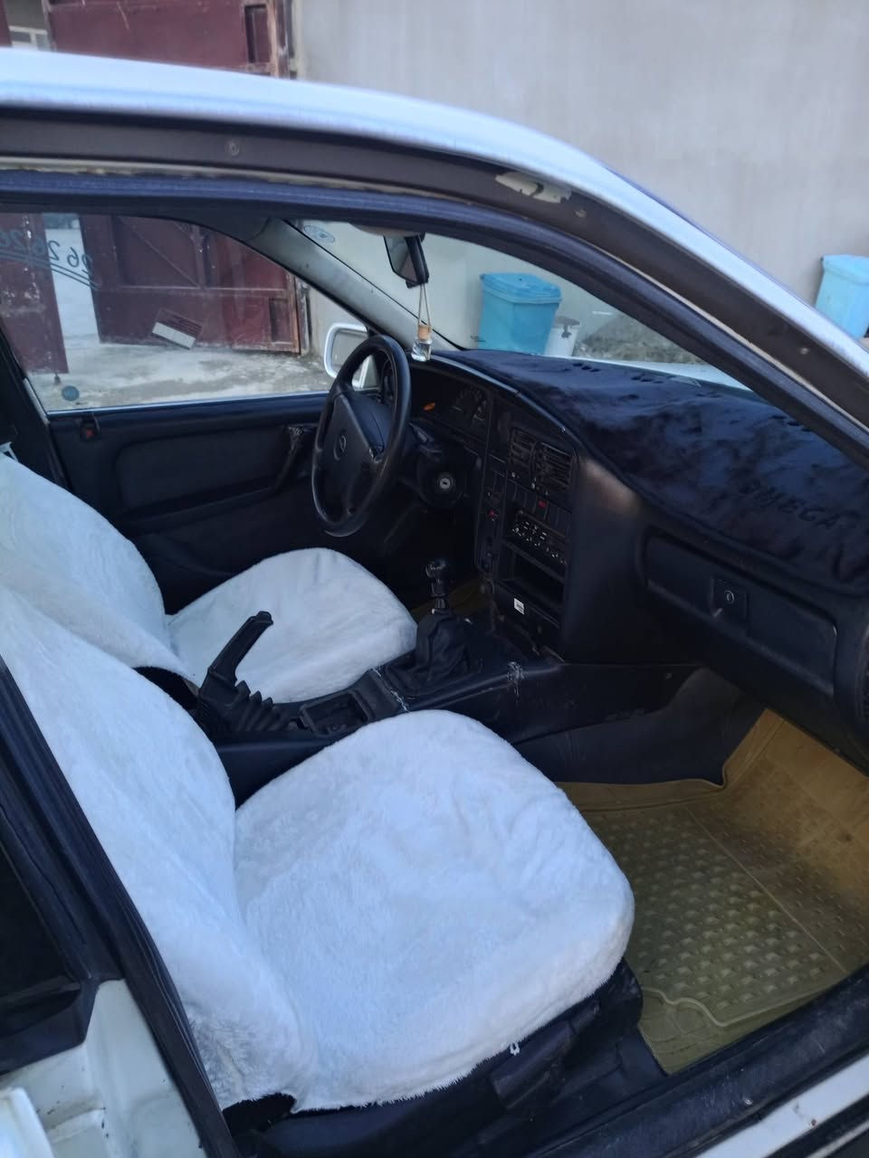 اوميكا للبيع موديل 92بشرط كير ومحرك
سنويه منهي من 2023دفتر بانزين موجود
فقط قطعه واحد مصبوغ السعر 38

للاستفسار ***********
