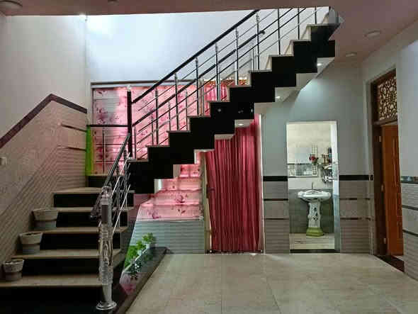 السلام عليكم للبيع بيت مساحه 250ركن طابق واحد غرفتين نوم صاله استقبال ومطبخ حار ومطبخ بارد ترك دوار سقيفتين كيسبان ارضيه مرمر *********** المردان مقابل مدرسة عثمان العبيدي سعره 185
