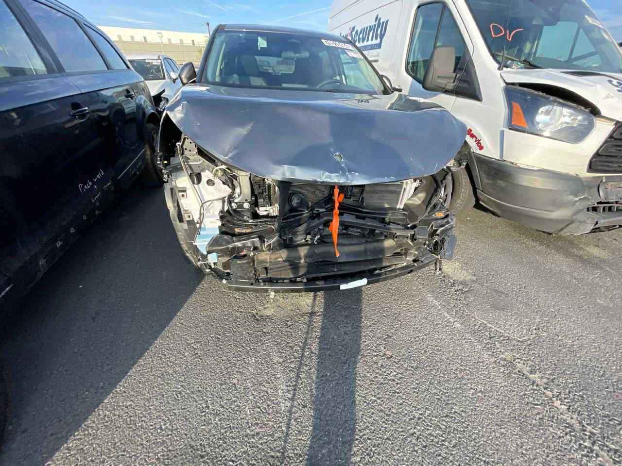 سلام عليكم نيسان روج موديل 23 فول مواصفات شنو الي بالك موجود بيه صبغ بنيد فقط ماشيه ٣٨ الف ميل مكينه 1500 تيربو كير حداديه جديده تخم تأيز سياره جاهزه تبريد امامي وخلفي ثلج مكينه شركه السياره شرط وضع الشركه السعر 145 وبيها مجال شرط المداور رقم بغداد الدولي الجديد سنويه لل٣٠ لضروف متوازي على بيعها وبالخير على الياخذه ***********
