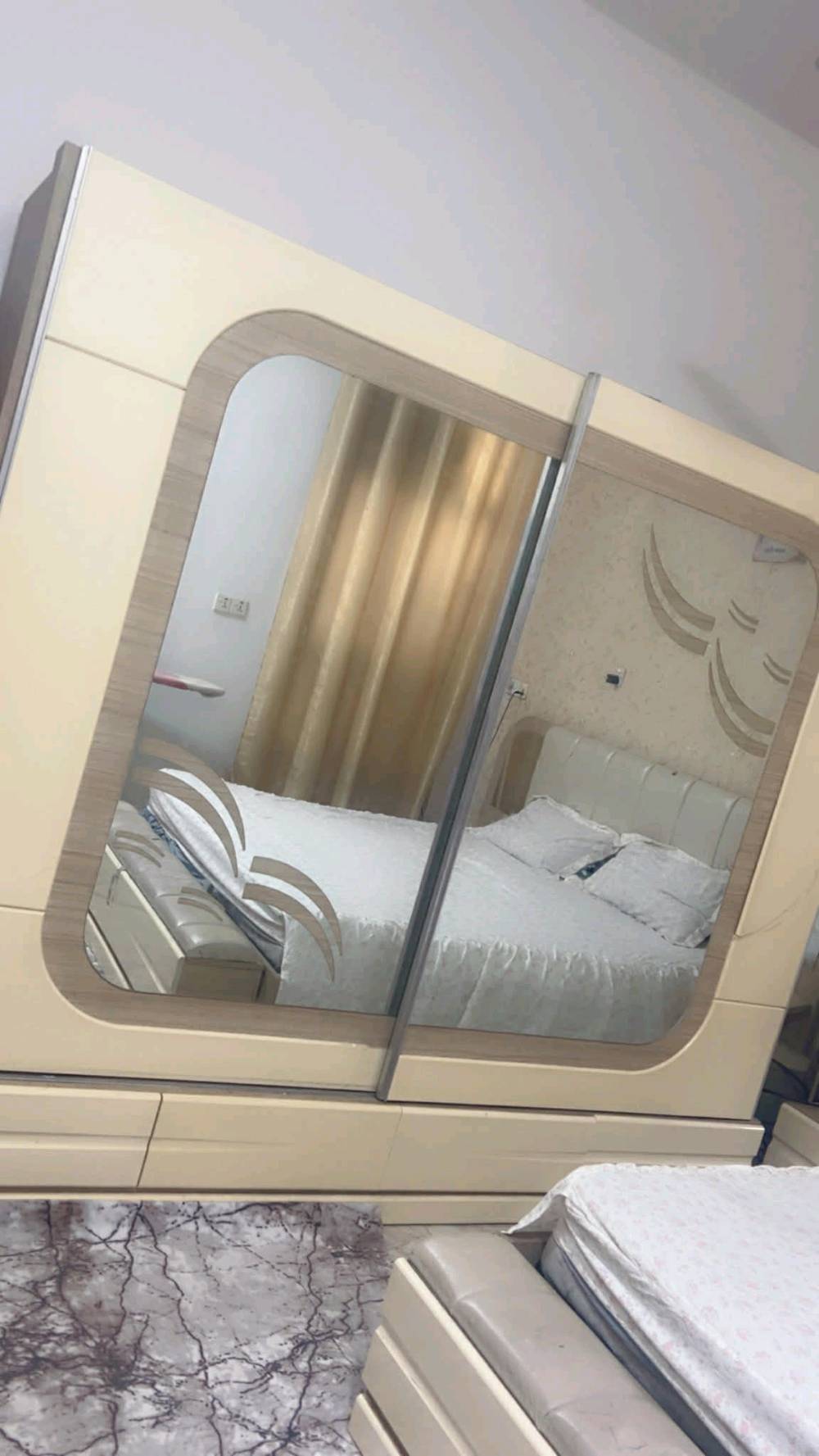 غرفة تركية مستعملة للبيع مكاني بعقوبة بهرز السعر ٤٥٠ وبيها مجال 