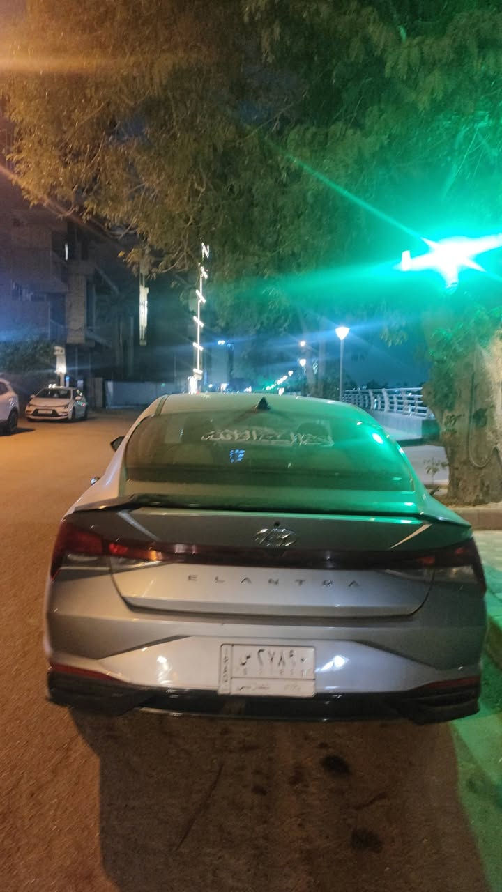 معوقين معوقين
مكانها بغداد الاعظمية 
موديل ٢٠٢١
وارد امريكي 
***********
