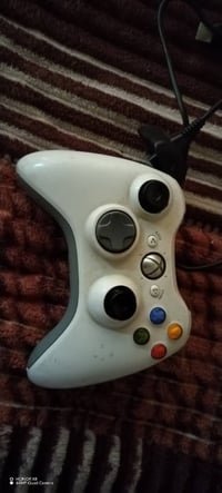 جهاز Xbox 360 نضافه فول شغال ١٠٠/١٠٠ واي فصله مابيه ابعز الحر ليل ونها...