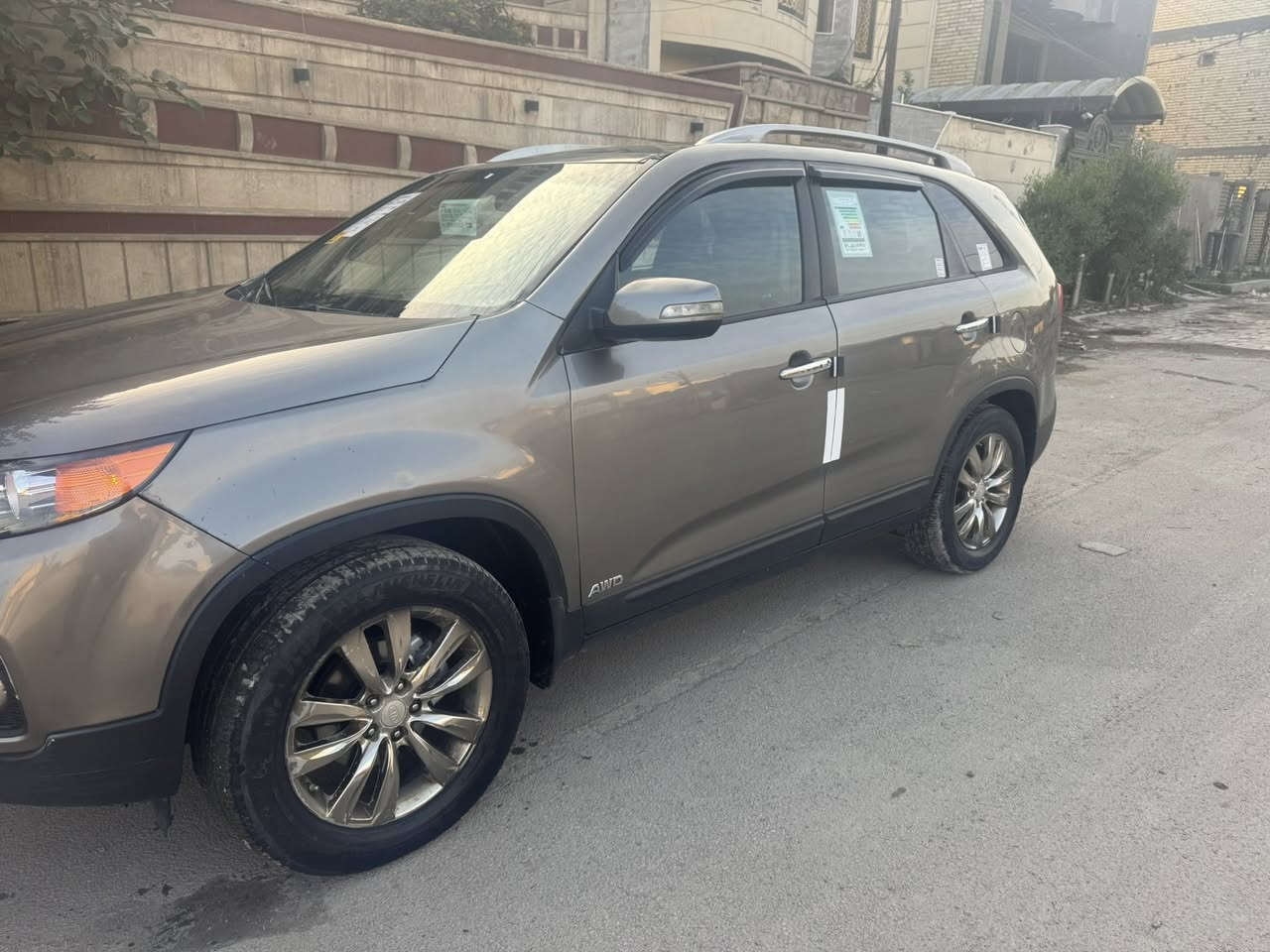 كيا سورنتو للبيع موديل 2011 وارد امريكي حادثهاسرقه جاملقات بدون دواخل بيها 3مكانات صبغ فول مواصفات واحد على واحد 6 سلند 7 راكب بصمه تشقيل بصمه ابواب كشنات جلد كهربات تتفىه تبريد شاشه كامره قماره بلرامه تحكمات رادرات بعد بيها مواصفات رقم بغداد مشروع وطني السعر 118 الاستفسار على الرقم *********** عنوان بغداد الرصافه
