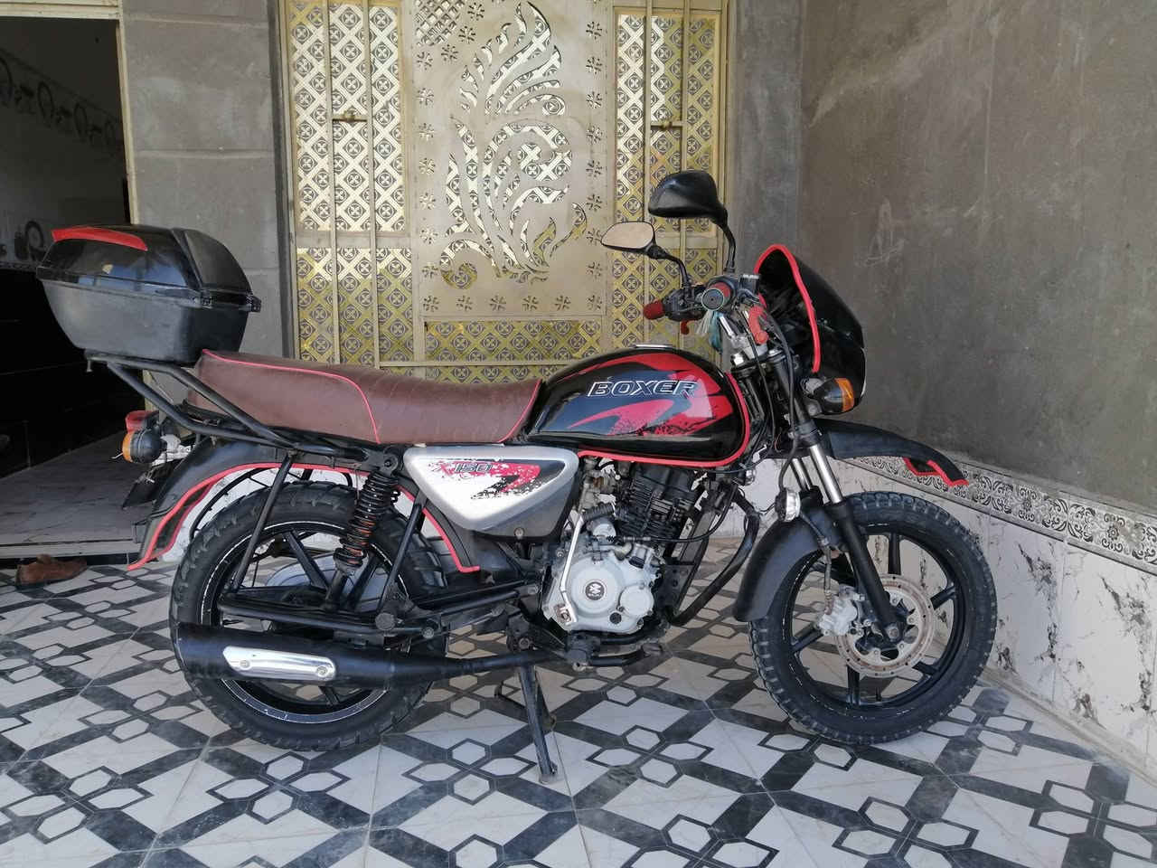 دراجه بوكسر للبيع موديل 21اوراق كامله السعر خاص او الاتصال على الرقم ***********
