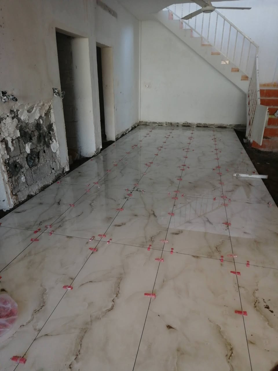 اسطه حسن لتطبيك سيراميك ان شاء الله ينال اعجابكم بأسعار مناسبة حالين متفرغ شغل داخل كركوك
*********** واتساب موجود شغل ليزر وكيان وخيط
