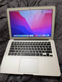 ماك بوك اير 2017 • معالج i7 2.2GHz • رام 8GB