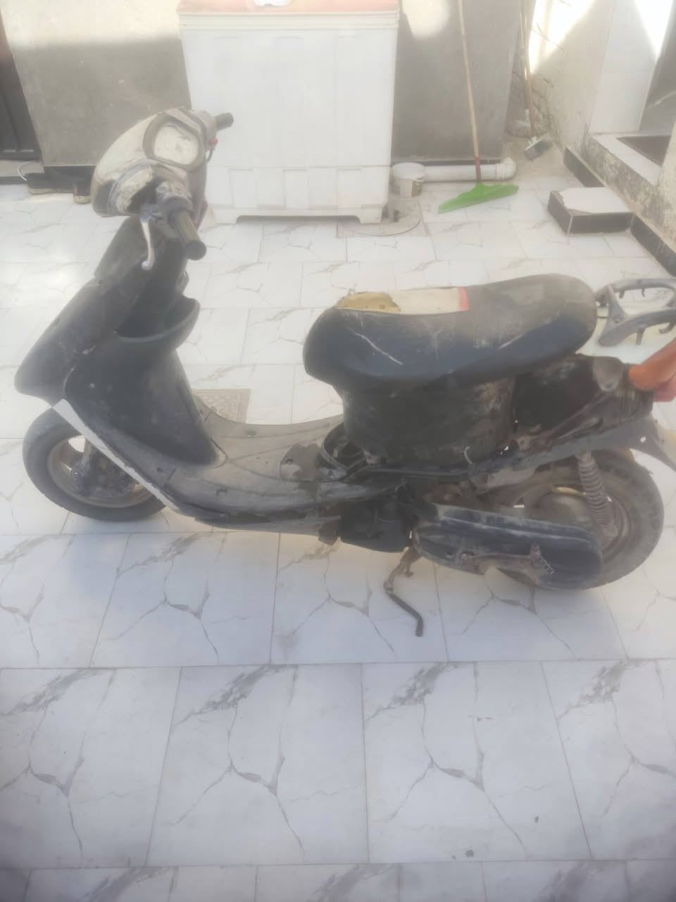 سلام عليكم دراجه عصفوري مامفتوحه البيع السعر 100 مكاني رميثه وهاذه رقمي ***********
