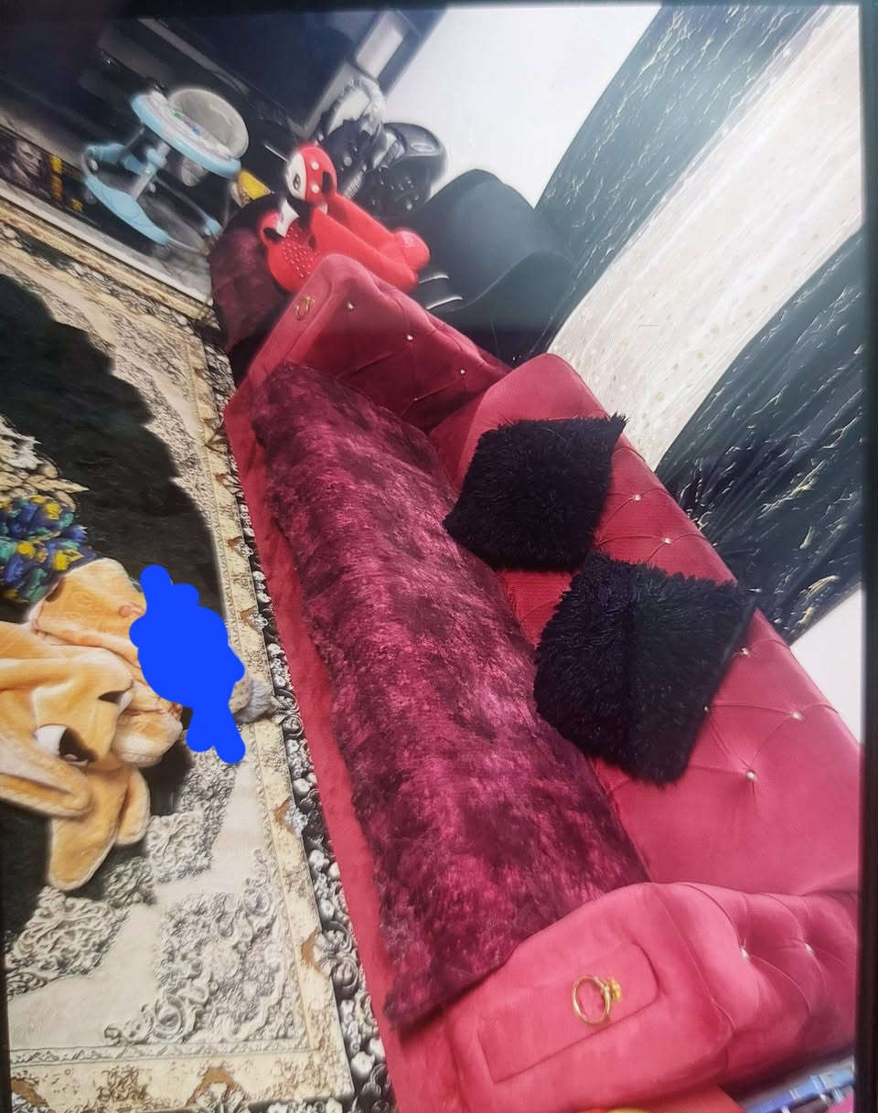 تخم 10 مقاعد البيع كلش نضيف السعر ٤٥٠ الف ***********
