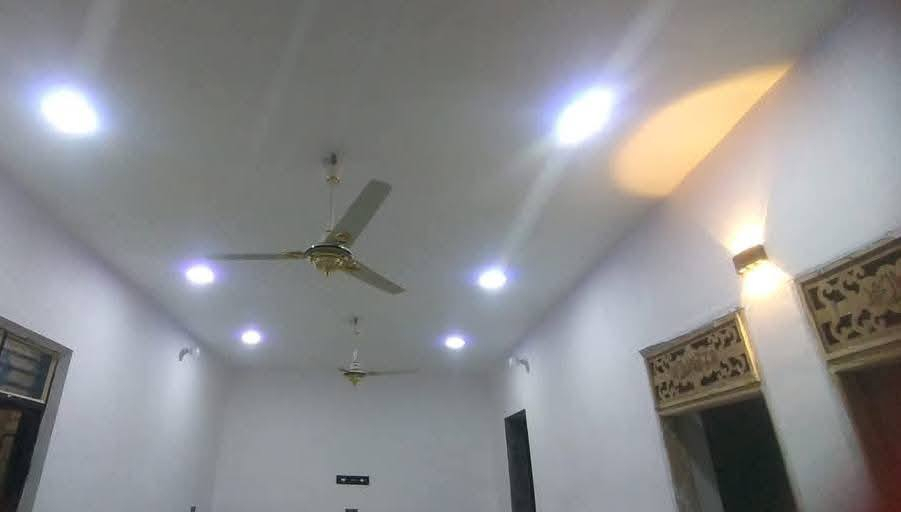 كهربائي تأسيس وتشطيب
كافه الأعمال الكهربائية وبأسعار مناسبه 
 لتواصل اتصل بالرقم ***********
