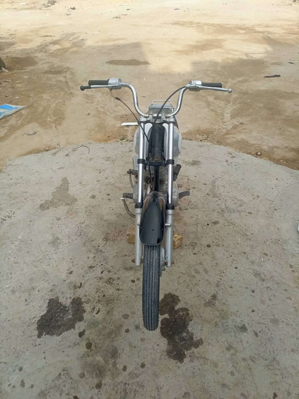 السلام عليكم اربعه كير للبيع كلك كلك مكفوله سرقه وعشاير محرك يخبل دراجه حلوه بيع مشتعجل 
السعر250وبيه مجال 
شراي تصل وبيك خير ودلل 
رقمي 0787 354 0542بي وتساب
