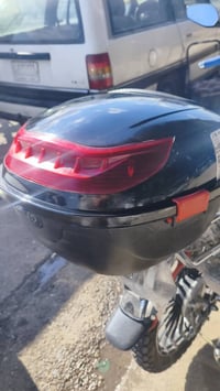 صندوق طباكه وقفل يرهم لجميع الدراجات مع اقواس للبيع 07764900058