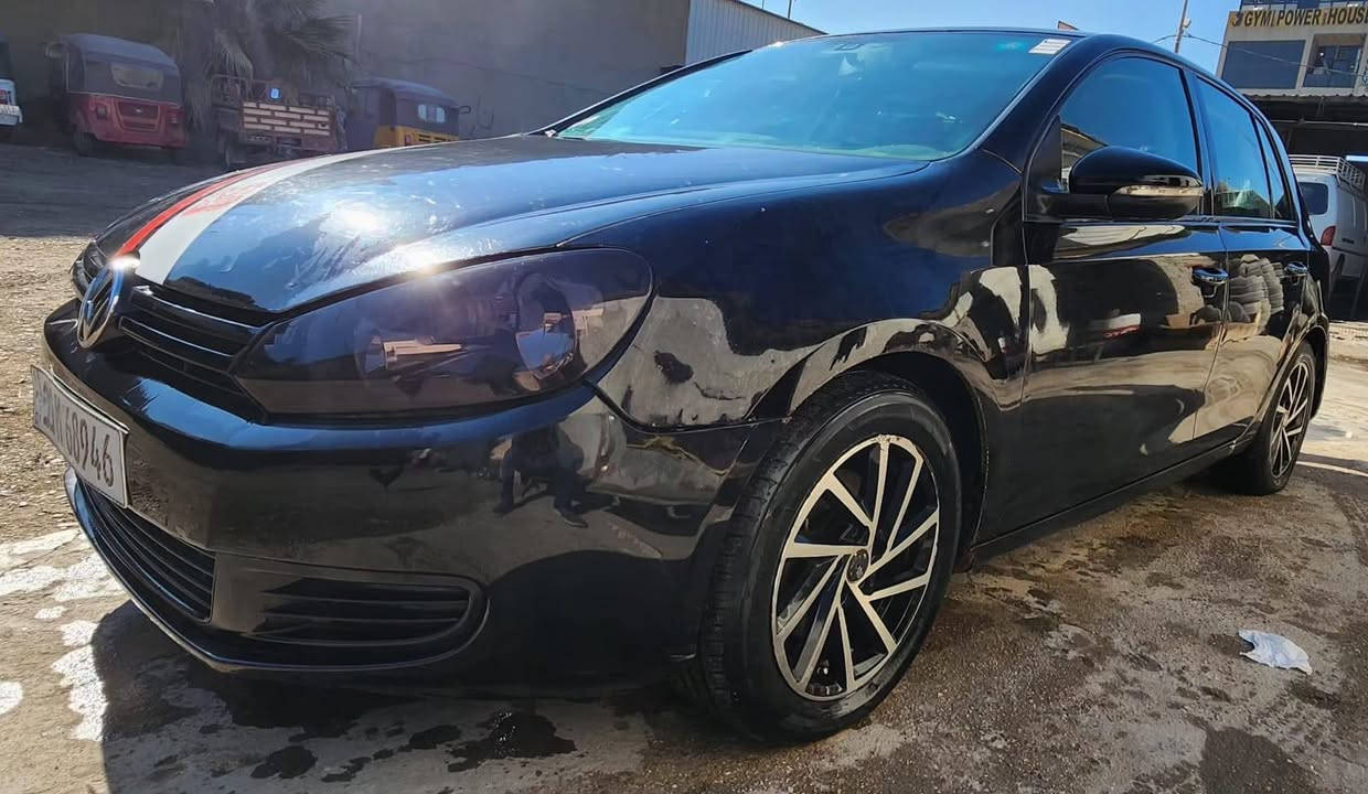 كولف  موديل ١٣  خليجي محرك ٢٥٠٠ صبغ حزام مكانها  حي الفرات *********** سعرها  ٧٥ وبيها مجال
