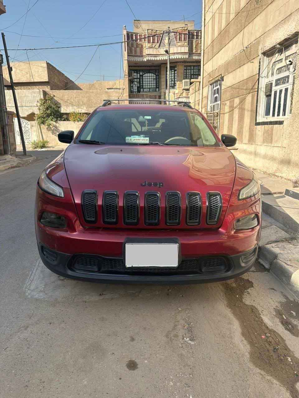 السلام عليكم جيب شيروكي للبيع بغداد موديل 2017 وارد امريكي دفع رباعي محرك 2400 
للتفاصيل التواصل واتساب على الرقم ***********
