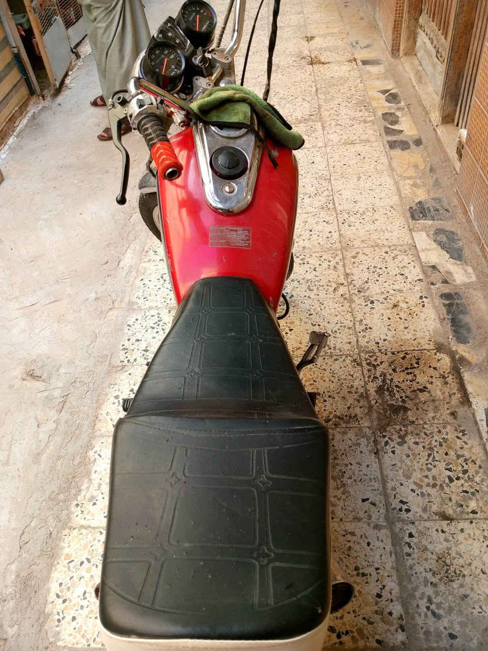 السلام عليكم لبيع موديل 10 رقم بغداد منفيس سنوية تفاصيل ورقم وصاحب شرعي موجود دراجة شغال تحتاج باتري وترتيب وماعرف سعرة صراحة شراي بليرض بي اللة مكان بغداد *********** واسف طوالت عليكم
