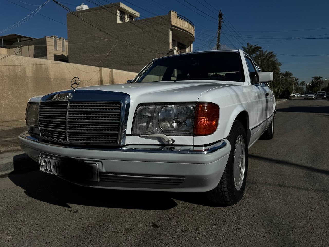 السلام عليكم مرسيدس ٣٠٠ sel موديل ١٩٨٩ 
السيارة جديده جدا داخل جديد فول كهرباء الكشن الأمامي والخلقي كهرباء صدر امامي خلفي جديد بالكامل وارد يابان تخم تاير وباتري جديد محرك ٣٢٠ خراطيم المرغوب السعر (١٤٥٠٠) الاتصال ***********
