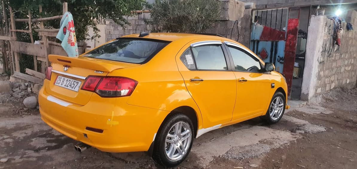 السلام عليكم سياره تكسي كريت ويل موديل 2013 مكينه  يارس سعر 55 وبي مجال حك جيةسياره باسمي تبريد شغال سنويه لل2030 لاتصال علا هاذ رقم   ***********
