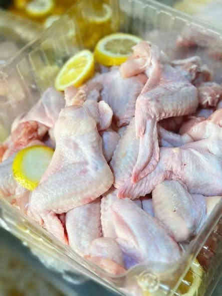 اللهم صل ع محمد وآل محمد
تريد دجاج عراقي 💯% .. 
تدور ع الطعم والنكهه والنظافة. 
ذبح صحيح وع الطريقه الاسلاميه 💯% . 
محلات احمد العامري للدجاج توفر لك كل ما تريد. 
العنوان / المحموديه حي العسكري شارع النهر مقابل مكتب النور
مستعدون لتجهيز كافة المناسبات والمطاعم 
وبأنسب الأسعار للتواصل على الأرقام/ 
((***********)) ☎️
 ((***********)) ☎️
وتوجد خدمه توصيل داخل المحموديه
