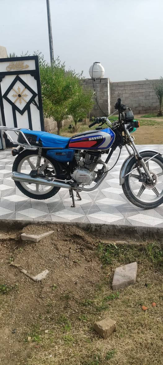 سلام عليكم دراجه سيفان موديل 2020 دراجه ما مفتوحه خير من الله لا تبخير لا تنقيص نقصها بس بكلايت خلفي شلعه معدل شرط 140 أوراق كامله مكان دراجه ديالى بلدروز سعر الدراجه 325 وبي مجال بسيط الاتصال على رقم *********** بي واتساب
