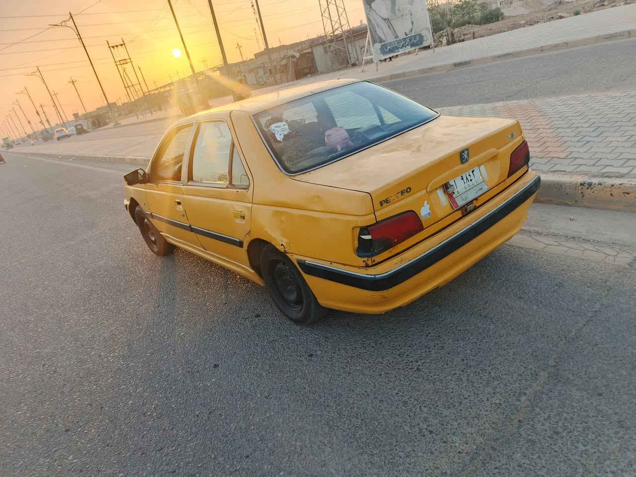 السلام عليكم بيجو البيع  السياره كير ومحرك خير من لله كهربائيات شغاله رقم ألماني  ميسان   عوزها ترتيبات   السعر ١٥ ورقه رقم الهاتف  *********** اتصال وتساب
