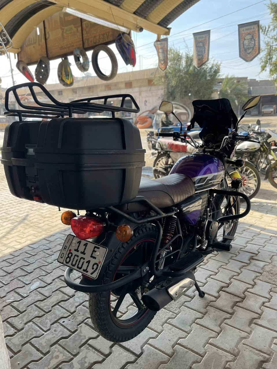 السلام عليكم تحية طيبة 🫡
دراجة دايوان جبلي رقم نكليزي بغداد بسمي شرط التحويل 
موديل 2023 شهر 12 كفالة عامة سويج سجينة وبصمة 
للبيع او مراوس عنوان ديالى الخالص قرب فلكة مصطفى جواد
للستفسار اكثر اتصل *********** او زور المعرض وتدللون
