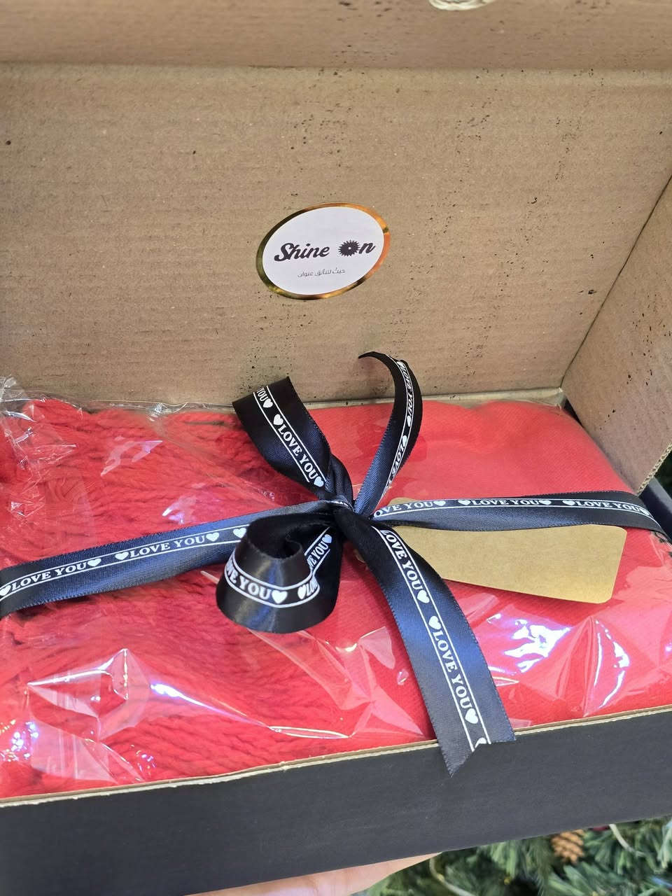 لكثرة الطلب وفرنالكم السكارف الاحمر 
الخامة ثقيلة 😍
المشرشب الاصلي مو مكصكص
يوصلكم بهيج ترتيب وبسعر ١٣ الف فقط 
بدون تغليف ١٠ الف فقط
لطلب الهدايا راسلونا وتدللون 🫶🏻
متوفر في 
Shine On 🔮 حيثُ للتألقِ عنوان 

 🌸 بوتيك شاين اون للاكسسوارات والعطور النسائية والرجالية 

اكسسوارات "نسائية ، رجالية " _ عطور _ ميك اب  _ حقائب - هدايا
المتجر مفتوح من الساعة 3 ظهرا ولغاية ال 11 ليلا

خدمة حجز الطلبات متوفرة طول اليوم وعلى مدار 24 ساعة

يتوفر خدمة تغليف الهدايا واختيار الهدية حسب الطلب ❤🌹🌺 

💥للحجز والاستفسار مراسلة الصفحة 📥
او الاتصال واتس اب
***********
—————————————-
💥توصيل لكافة انحاء العراق 🏎
خانقين 2000 دينار والمحافظات 5000 الاف دينار
موقع المحل : خانقين تولة فروش شارع السايدين
مقابل تربية كوردستان 
Khanaqin , Diyala , Iraq 📍
.
.
.
.
#تولة_فروش #reels #محل #خانقين #shine_on  حيثُ_للتألقِ_عنوان بوتيك_شاين_اون  مستلزمات_نسائية كوزمتك عطور ملابس اكسسوارات حقائب ترند العراق خانقين بوتيك هدايا
