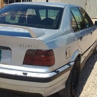 بي ام • بي ام دبليو • سيارة أوتوماتيك • محرك 4 سلندر • رقم نينوى • تعل...