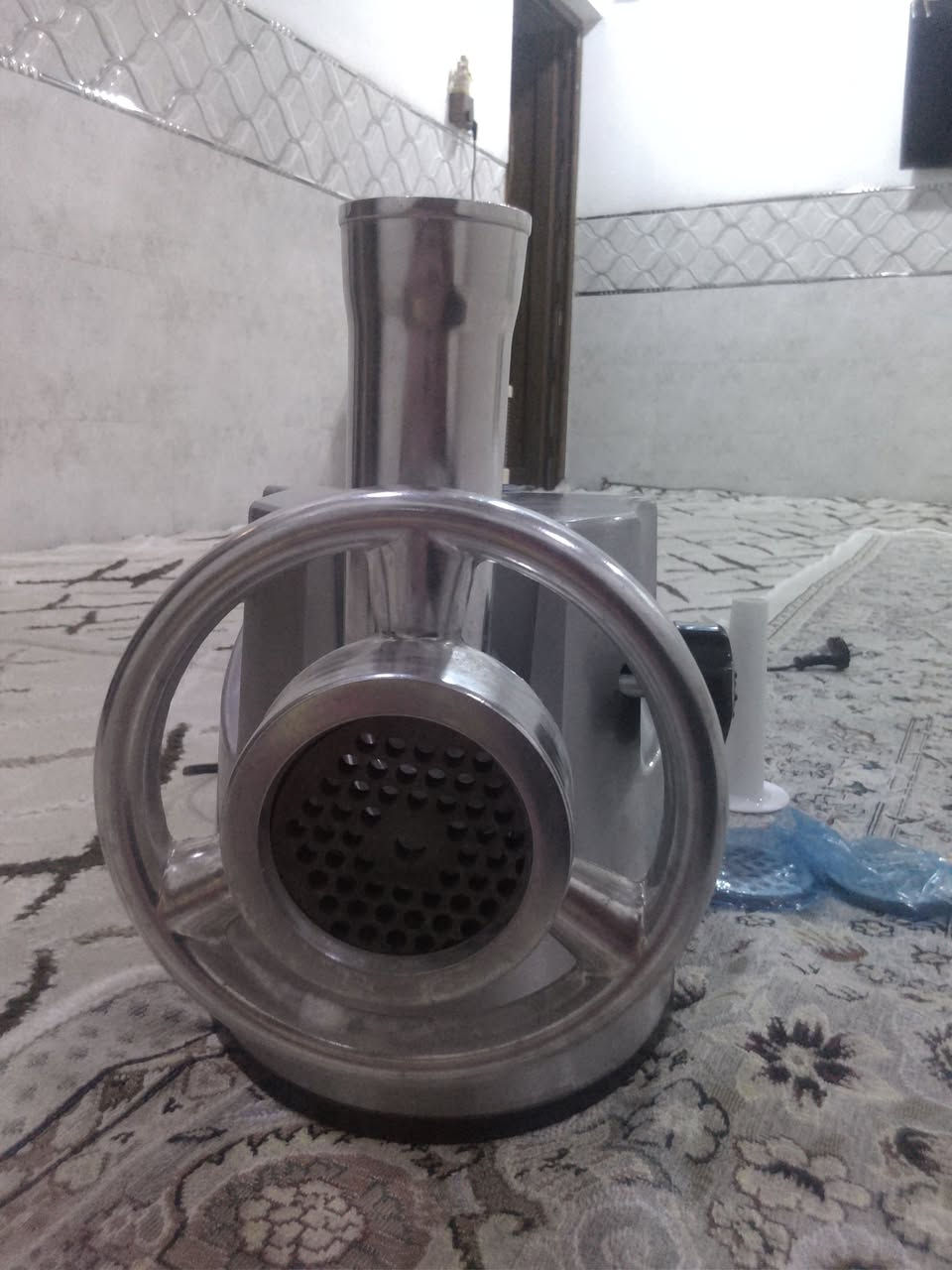 سلام عليكم اخوان هاي جياز لي بيع مابي اي عيب بس الي احمر مكسور فقط مابي عيب فول نضيف سعر 75مكان كركوك حريه شرا اتصل وتدلل ***********
