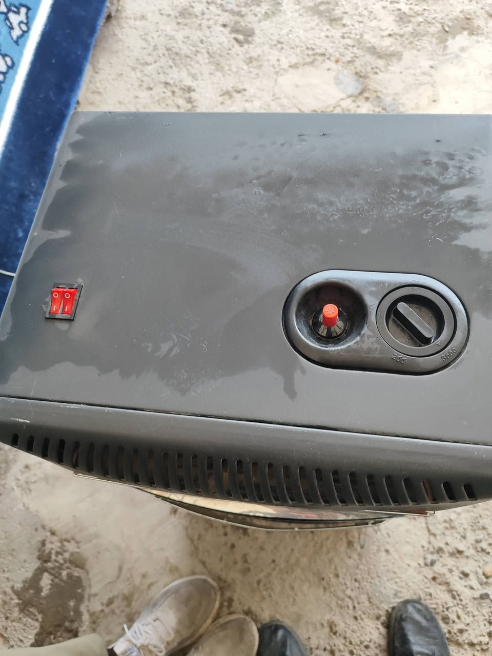 صوبه غاز وكهرب نضافتها 100/100
سعرها 40 وبيها مجال  لتواصل خاص او ***********
