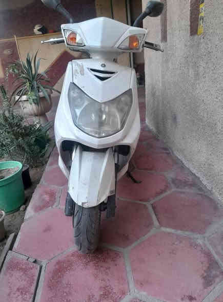 السلام عليكم دراجه سكنس فحل ياباني 140 نوزل للبيع السعر 450 وبيها مجال رقم *********** العنوان الدوره ابو دشير
