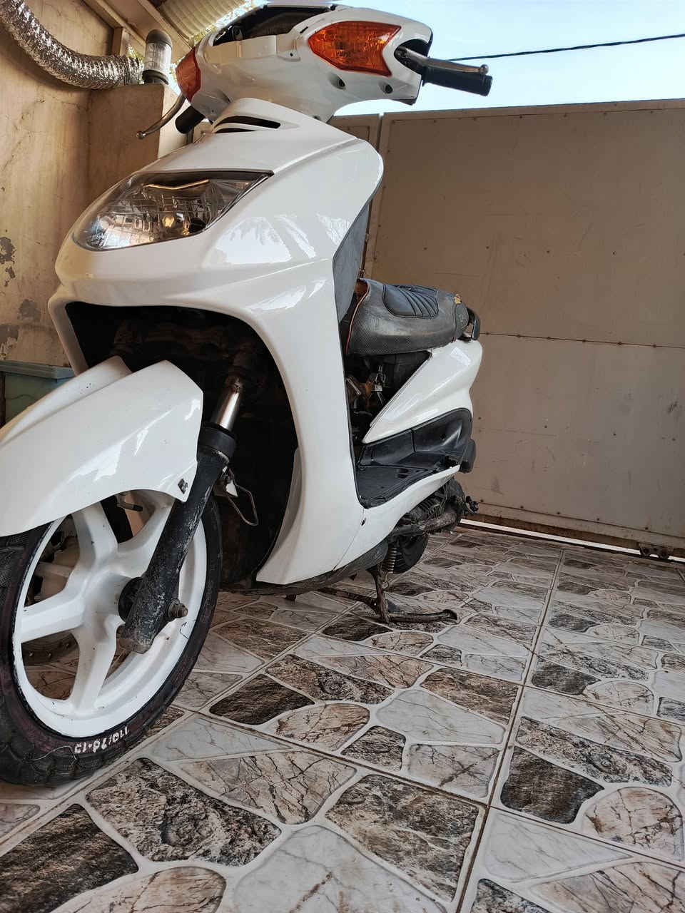 اعادت نشر سبب الوعود الكاذب السلام عليكم دراجه سكنس نثيه ياباني خير من الله سحب شلعهه
نكره اب كل وقت هند  كهرباءياته  بيه ا نوقوصات 
بك لايت او الثمانيه مل وجه السعر250او بيه مجال سبب البيع امعوز العنوان بعقوبه الرقم*********** متواجد واتساب
