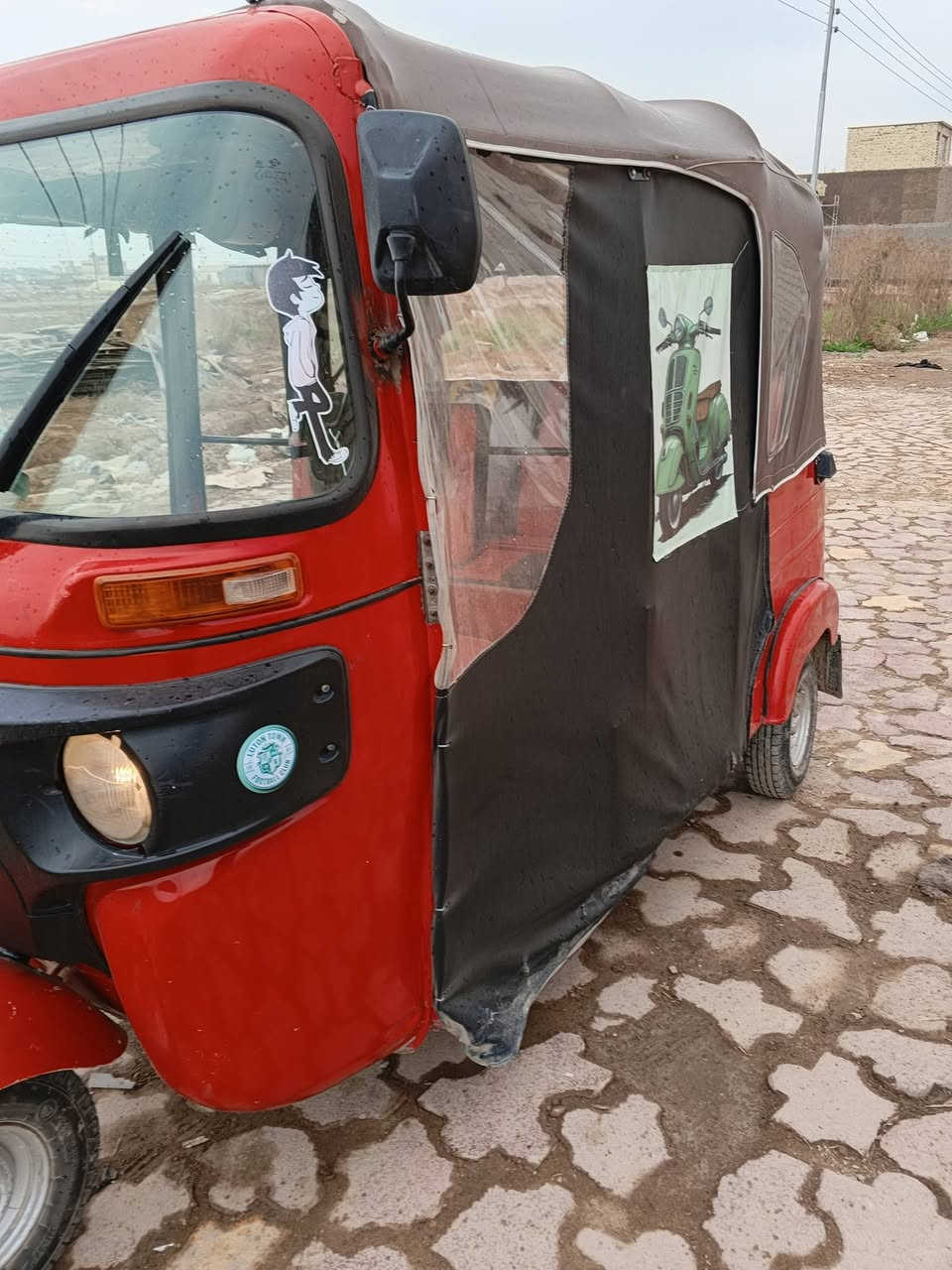 السلام عليكم تكتك 18للبيع السعر 5مليون وبيه مجال العنوان بغداد الشعب رقم الهاتف ***********
