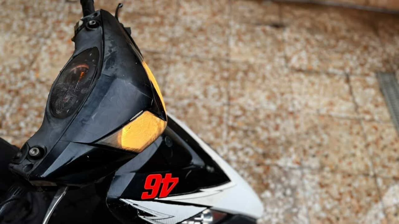 السلام عليكم دراجة نوع ثعلب للبيع الدراجة خير من الله شلعه ومعدل المكينه بلاد ما مفتوحة الكفرات نضيفة دراجة تخبل بالعافية عالياخذها السعر خاص♥️رقم***********
