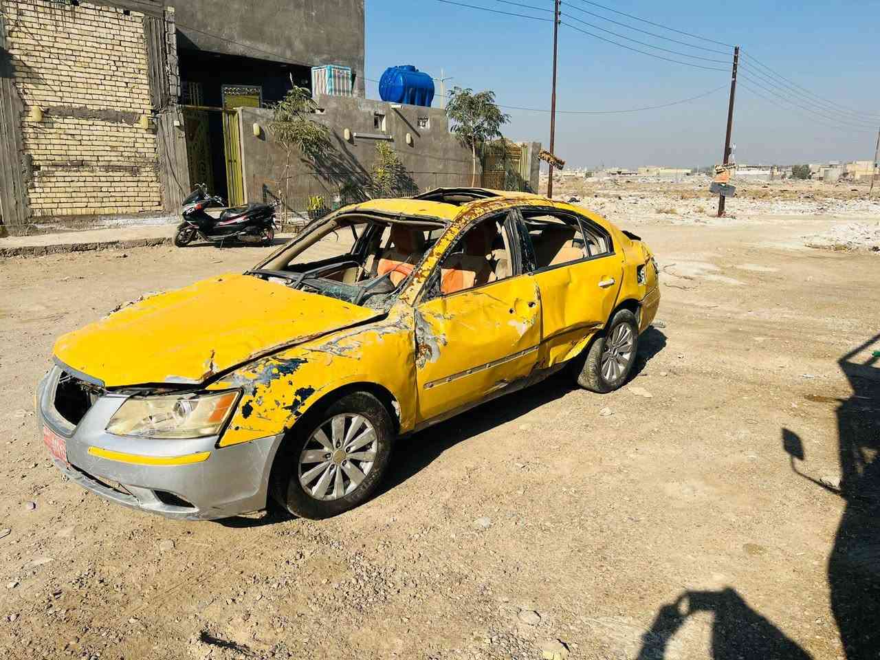 سلام عليكم للبيع هونداي سوناتا موديل 2009رقم دياله إنكليزي باقي ع استلام سنويه لل2030مصفر هيئه وغرامات اخوان سياره تعرضت لحادث گلبه كما موضحه بلصوره ابيع على وضعهه كير مكينه شواصي سليمات سياره فول مواصفات مكان السياره بغداد السعر 28$ الاستفسار ***********
