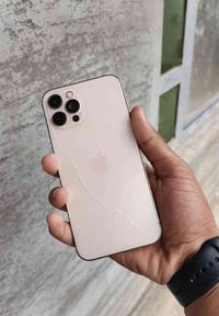 يالله  آيفون 12pro فقط  مساحه 128 باتري 80 مبدل شاشه فيس ايدي متوقف  س...