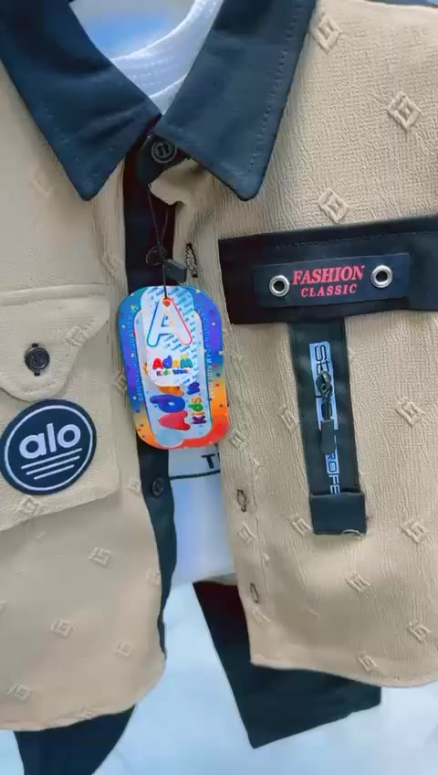 طقم بيبي الترند 🤍🔥
عنوان المحل سوق شمري مقابيل طالب ابو الملابس 🤍 

واتساب ***********
