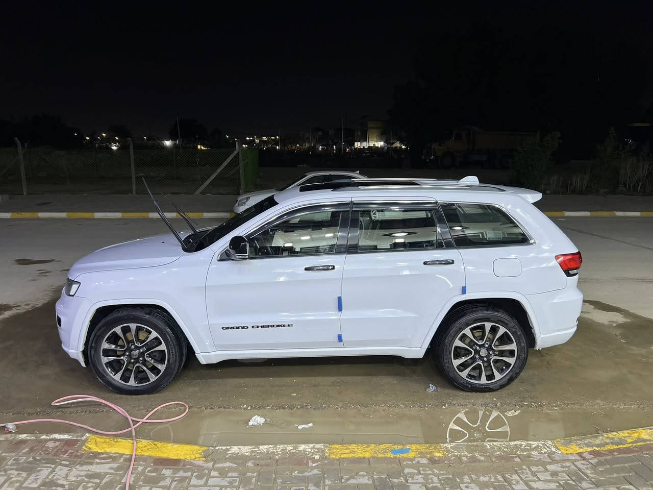 سلام عليكم جيب اوفرلاند خليجي فول مواصفات للاخير جديده مال بيت كامله عله حبايه ونص 
جنطه شفط
لغه عربي
مثبت سرعه
بنوراما
بصمه
تشغيل عن بعد
3شاشات
ترحيب
داخل قرميدي
ستيرن كهرباء
دشبول خياط 
11سماعه
 جلد

حساسات امامي خلفي
كأمره 360 درجه
جكات تصعد تنزل 
سياره مال بيت جديده كامله مكمله مكاني واسط كوت (للاستفسار***********) ملاحضه(بيها بارد بالجاملغ خلفي فقط وباقي كفاله شرط سونار) خليجي سياره تحياتي
