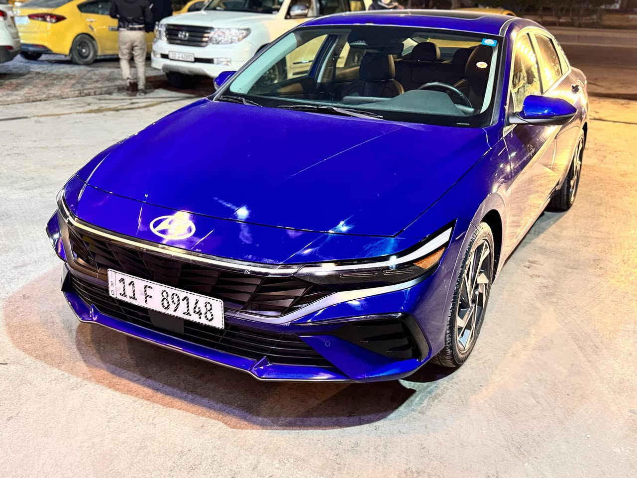 السلام عليكم 
إلنترا هايبرد لمتدد فوووول 
 موديل 24 دخول جديد
مرقم بأسمي حادثها  مرفق بالصور 
مكان السيارة بغداد الشعب 
الاتصال ***********
