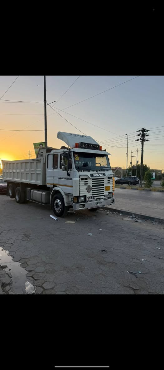 السلام عليكم سكانيا 43 ماكينه 8 0 9 جير 900 سياره جديده كفاله عامه هذا رقم راعيها***********
