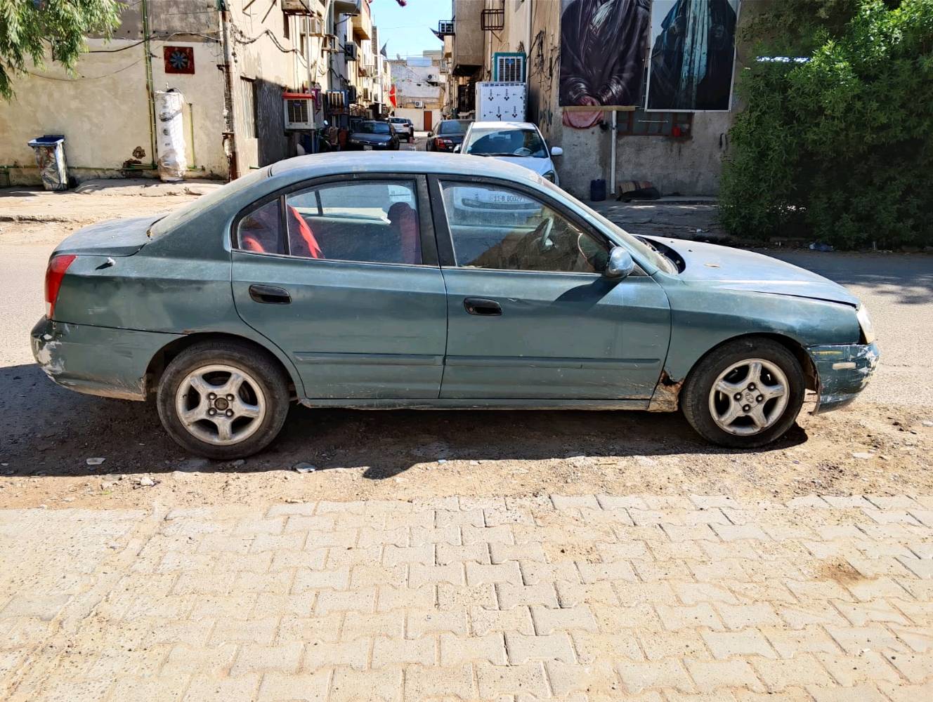 السلام عليكم
الانتره اكس دي موديل 2002
وارد امريكي ضربتها جاملغ صفحة لسايق 
كشر تعبان تأير نضيف باتري جديد تبريد ثلج 
بيها صوت بل كمبريسر مال تبريد بسيط داينمو جديد
كير مكينه خير من الله محرك 2000 دوش
رقم بغداد 
مكاني بغداد الحريه الاولى تحويل ثاني يوم 
السعر 40 وبيها مجال 
***********