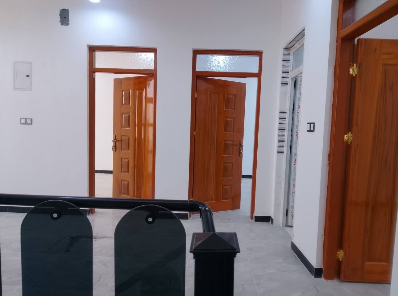 بيت امامي 100م طابقين بناء حديث فارغ شغل درجه اولى ستوه كمل حي الفداء شارع ابو لبنان مقاطعه 22 سعر 155 ستفسار ***********
