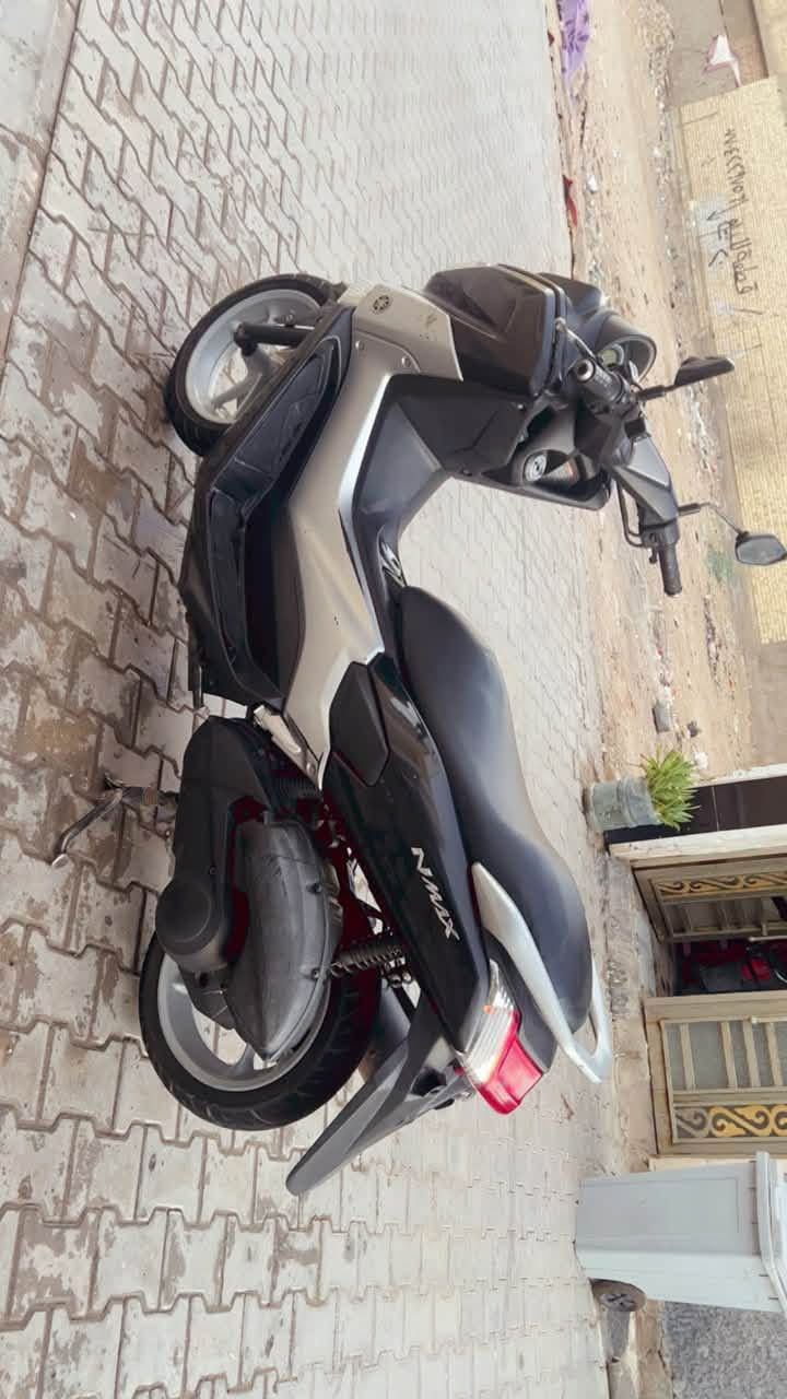 N MAX للبيع
دراجة خير من الله مابيها نقص غير بس الجامة الأمامية الباقي شوفت عينكم مواصفات مانع انزلاق يدات هيتر ومعروفة المواصفات مكينة 155 المكان بغداد الشعب الغرير 
السعر 11 ورقة وبيها مجال 
***********
