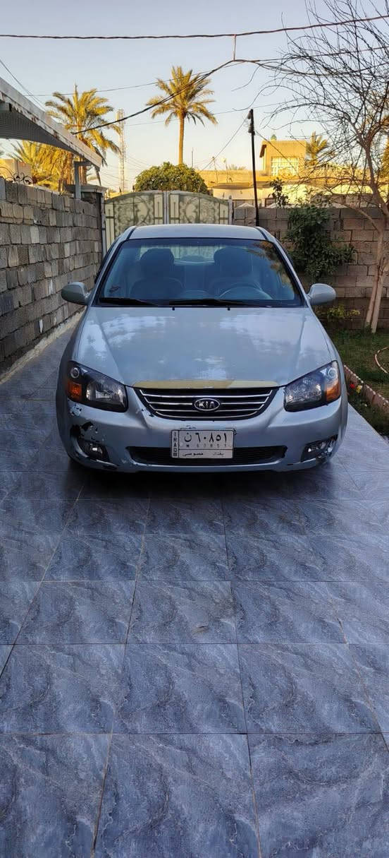 السلام عليكم كيا سبكترا للبيع ٢٠٠٧سياره حلوه. ناعمه بلاديه بيه جراد بس بدون حادث كله ليبل واحد مكينه الفين بالسمي رقم بغداد السعر ٧٨وبيه مجال للتواصل رقم التلفون ***********
