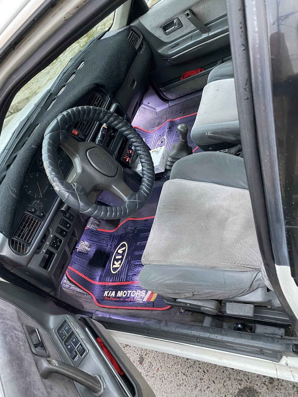 السلام عليكم
مازدا 626 للبيع
موديل 1987
كير عادي
تبريد بلادي 
رقم نينوى مسطرة
“شرط التحويل”
مكينه 12 بخ
مكينه وكير مابيهم شي
سياره نظيفه وجاهزه  
ضرر قطعتين. جاملغ السايق وبوند. 
‏فتحة سقف كهرب جامات كهرب
الشراي يتصل ***********
