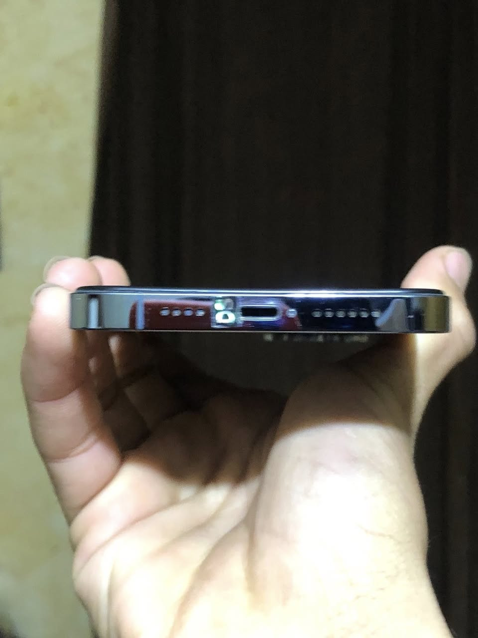 السلام عليكم ايفون 13برو ماكس واحد تيره المكان ديالى رقم الهاتف ***********
