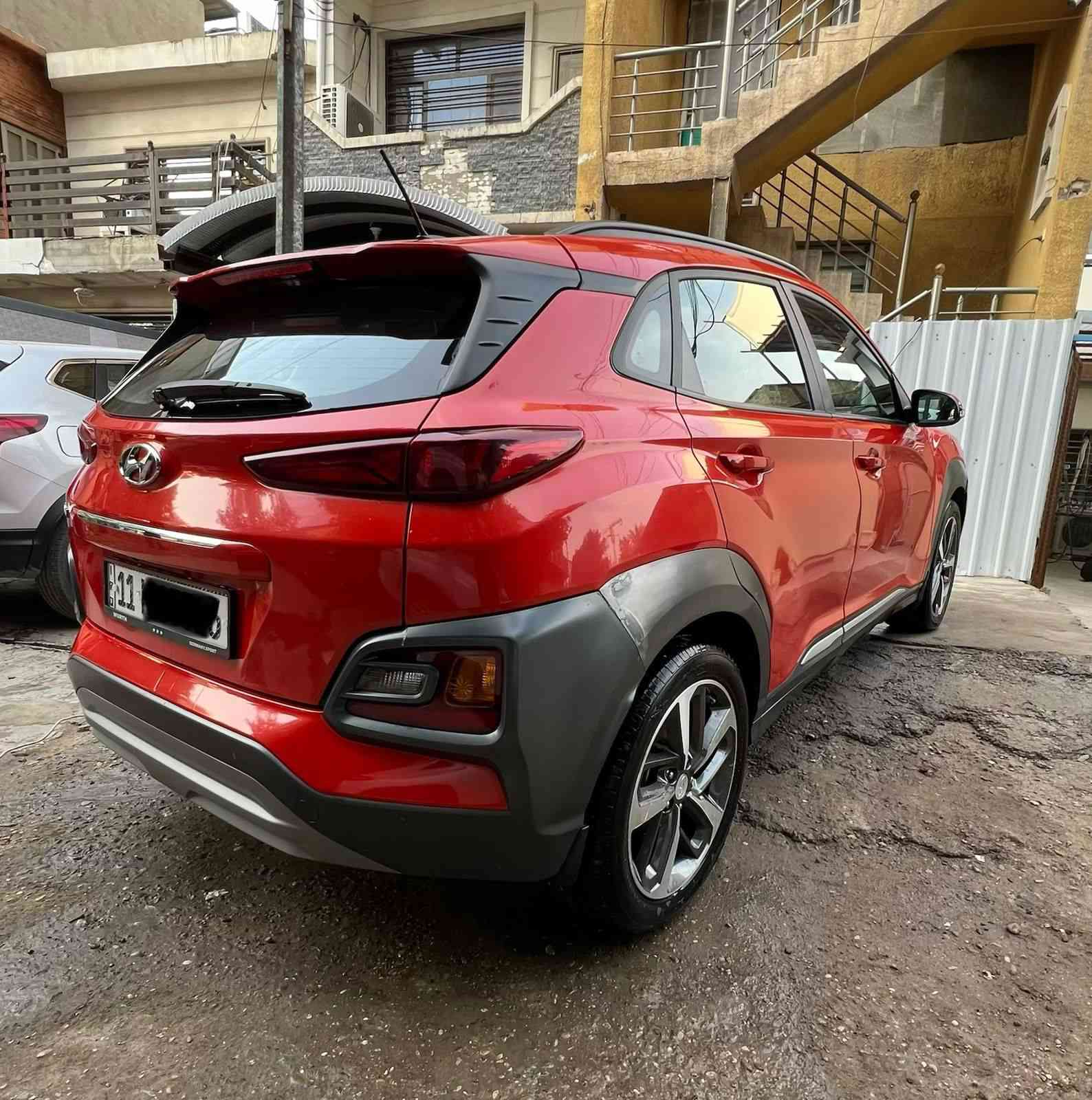 هونداي كونا خليجي وكالة الاولى موتورز 2020 فووول مواصفات 1/1 لون مميز للبيع فقط
رقم بغداد الجديد باسمي ( هزة + سنوية جديدة )
فتحة سقف
بصمة تشغيل وابواب
كشنات جلد + كشن كهرباء
داتا شو بالدشبول
تبريد شاشة بيانو
لد امامي نهاري + لايت عدسة
محرك 2000 دوش المرغوب
كير AT المرغوب
تحكم ستيرن كامل جهتين
نظام نزول منحدرات + ABS
فول سستم ايرباك ( 10 )
شاشة ابل كاربلي واندرويد اوتو مع كاميرا دوارة
حساس امامي خلفي + نقط عمياء
مرايات جانبية كهرباء ( شفط ) + اشارة بالمراية
رادار امامي خلفي جانبي مع توقف تلقائي 
شاحن وايرليس
درايف مود
ماشية 57 KM
السبير والعدة مالتها مانازلات من الشركة
كتلوكاتها موجودة كاملة + بصمة عدد 2
السيارة بلادية ونظيفة جدا وصيانتها كلها بالوكالة منذ استلامها من الوكالة لحد الان وبيها ادامة كاملة بدون اي نقص والفواتير موجودة
السعر 162 ورقة وبي مجال 
المكان بغداد المنصور  ***********
