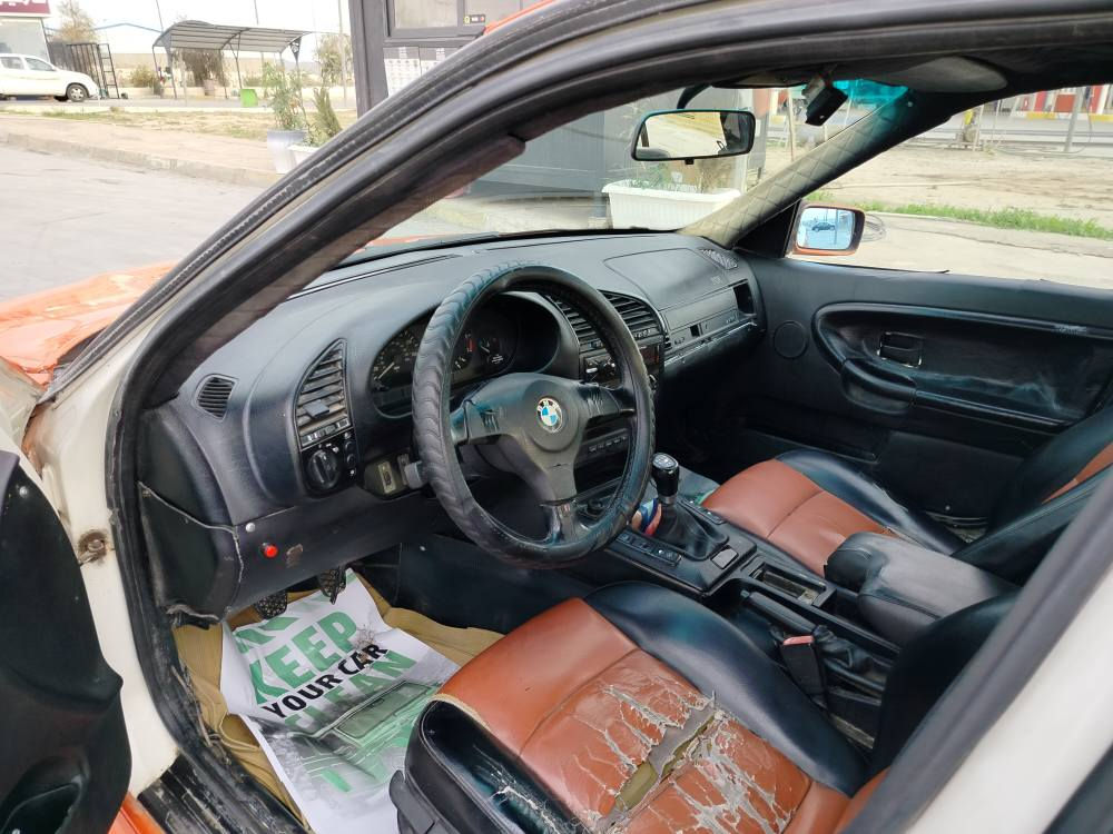 بي ام سقر موديل 1992رقم بغداد انكليزي كير ومحرك بل شرط محرك بومة 525كير عادي شرط تحويل وكالة سعرة 27وبيها مجال بسيط*********** كركوك, العراق
