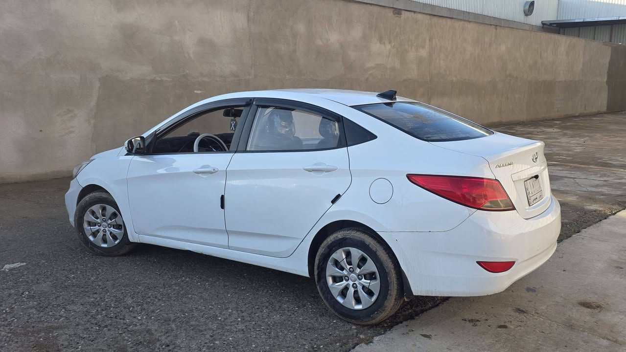 السلام عليكم
اكسنت مضلع 2016 
محرك. 14
رقم نينوى 
السياره بيها ضرر ابواب 2 الحادث بيدي صار
شرط بدون دواخل 
مكينه وكير شرط 
سياره نضيفه مال بيت 
السعر 97 وبيها مجال 
***********
