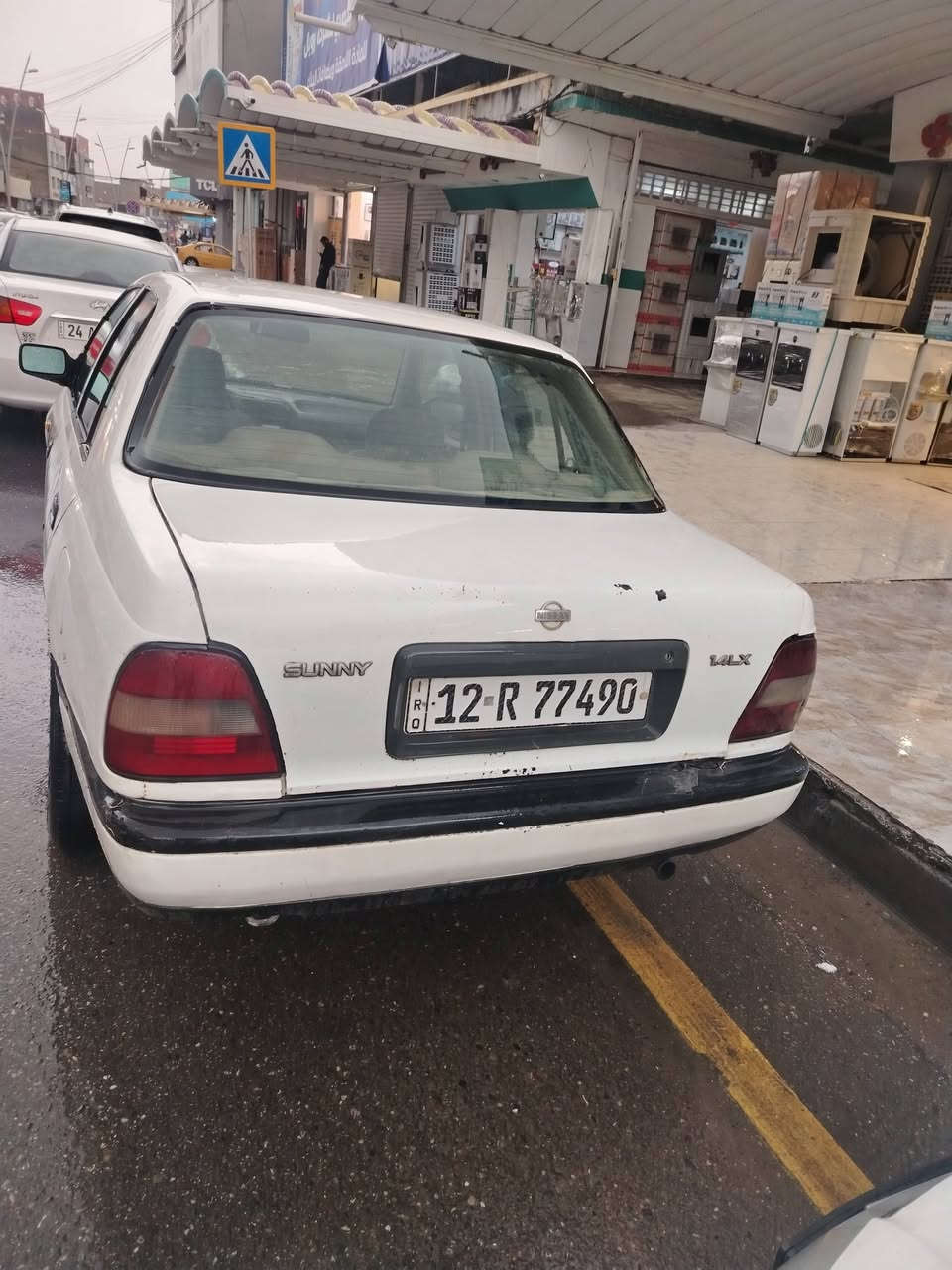 نيسان للبيع سيارة مكينه وكير شرط طخم جديد شرط التحويل وايرمنيه شغاله بدون صبغ مكلف بلنشر خبر على الرقم ***********
***********
