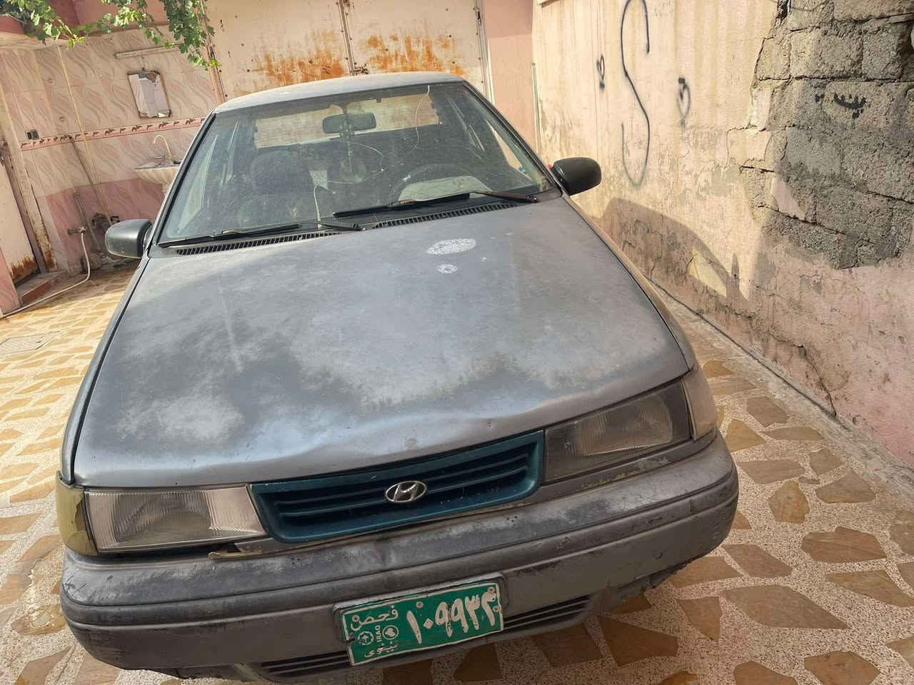 هونده بوني موديل 93 كير محرك انضاف صاحبه مسافر عندي وكالة منو قديمة عندي تواصل ما صاحبه سنوية ابيض تبريد شغال ابيع من هل كاع سعرها 12 ورقه ترهم مراوس ***********/***********
