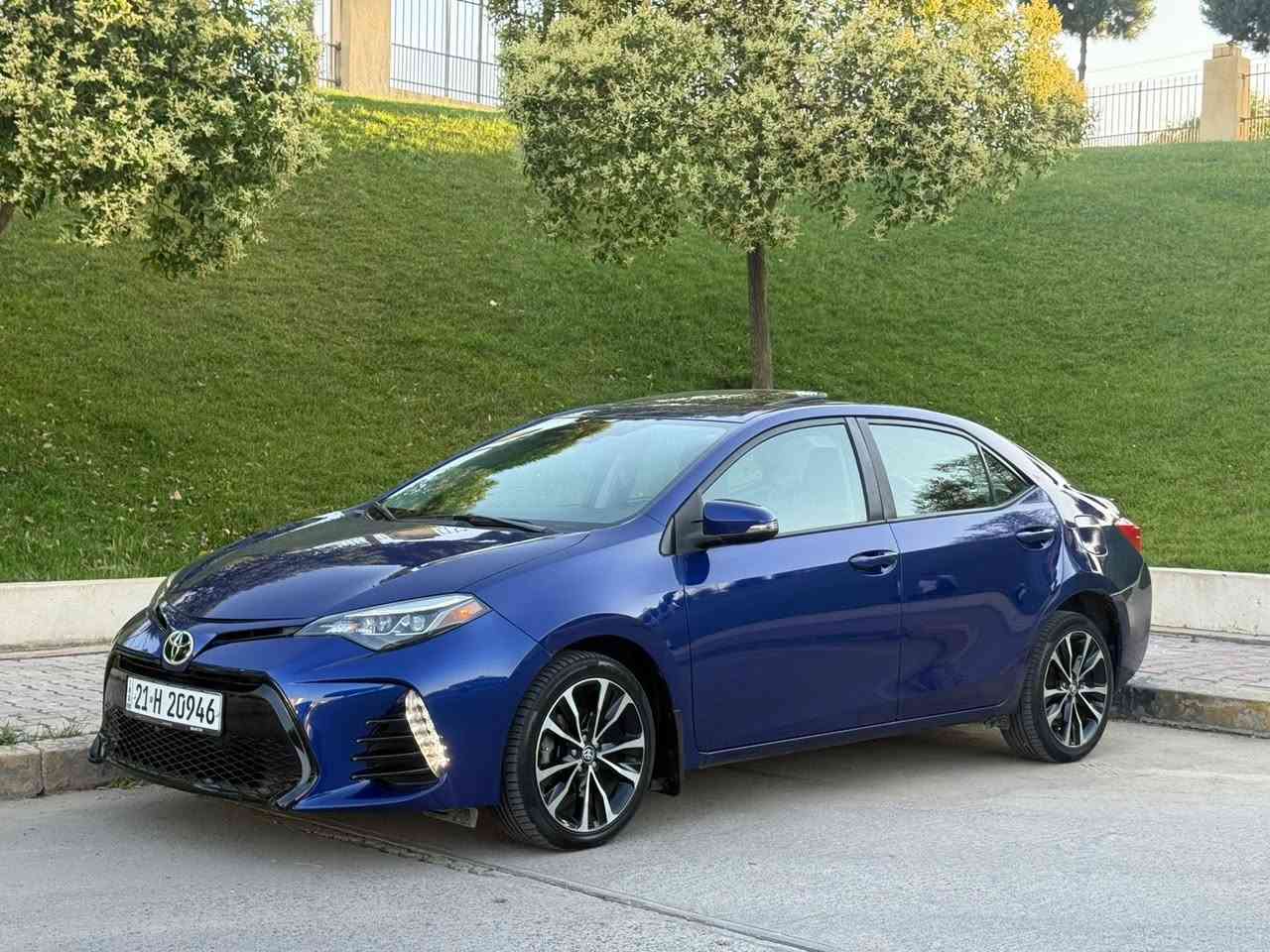 السلام عليكم ورحمة الله وبركاته
‏‎       ——— لـلـبـيع  ———

تويوتا كورولا.        — Toyota Corolla

‏‎وراد أمريكي.          —  ايرباك سليم  

‏‎الموديل                —  2018  

فئة                       —  XSE   

حجم المكينه         —  V4/1800 

‏‎اللون                     —  ارزق / جويتي    

المسافه المقطوعه —  58.000km 

حالة السياره.    — صبغ ((جاملغات خلفيه - الصندوق))

‏المواصفات 
-كشنات جلد - مخمل 
-كشنات تدفئه 
-كشنات تبريد 
-شفتات ستيرن 
-ستيرن تدفئه 
-فتحة سلايد 
-ليد نهاري 
-شاره بالمرايه 
‏‎-شاشه كبيره تدعم نظام الأبل كار باي ونظام الاندرويد 
‏‎-كرسي السايق  بحركه كهربائيه 
‏‎-تبريد منفصل 
‏‎-تحكم ستيرن جهتين 
‏‎-تحديد سرعه 
‏‎-مانع انزلاق 
-رادار امامي 
‏‎-تحديد مسار 
- تنبيه ما قبل الاصطدام
‏‎-كامره خلفيه
‏‎باقي المواصفات المعروفه 

‏‎السعر            — 127$

رقم السياره    — السليمانيه  

‏‎موقع  السياره — السليمانية
الاستفسار _ *********** متوفر واتساب
